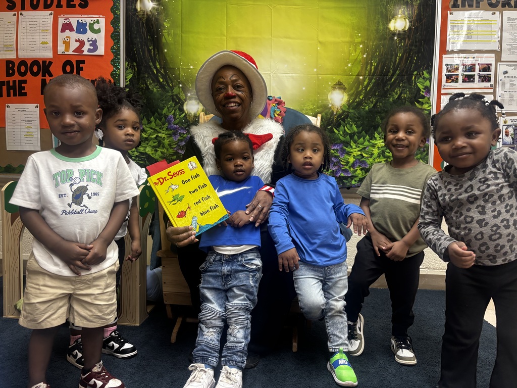 Today, we're featuring our Apple Blossoms from our Read Across America event last month. They’re working on those first independent steps, building the strength for future success!  #MilestoneMonday #AppleBlossoms #FirstSteps #EarlyHeadStart #TigerStrength