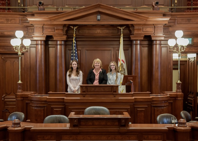 students at the capitol
