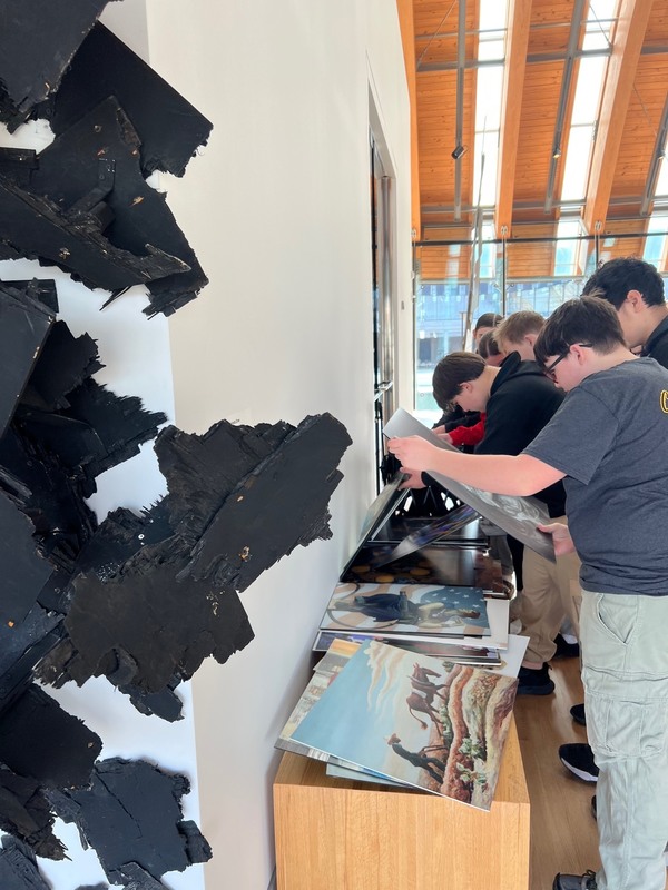 MS GT went to the Crystal Bridge art museum 