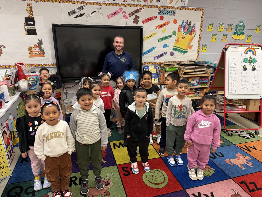 Captain Sabatino reading to the class!