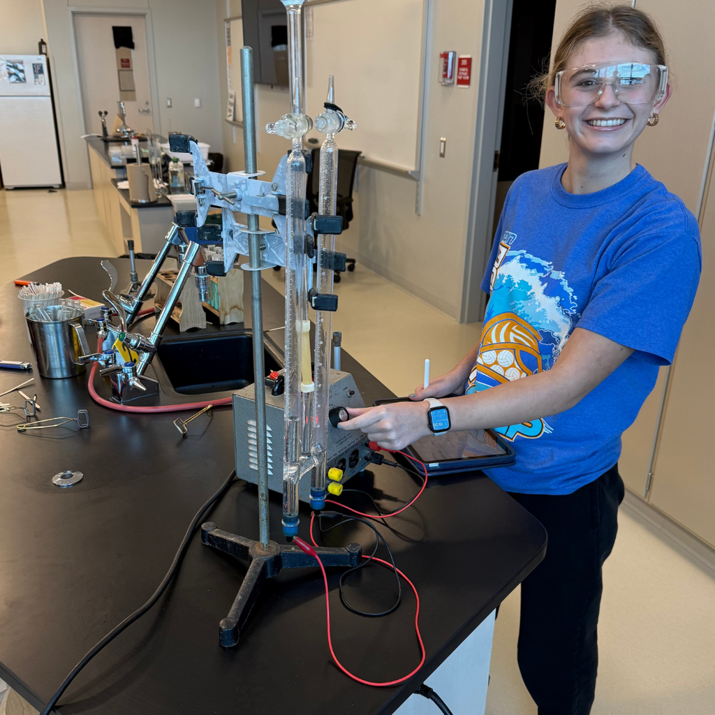 1 student running small-scale reactions
