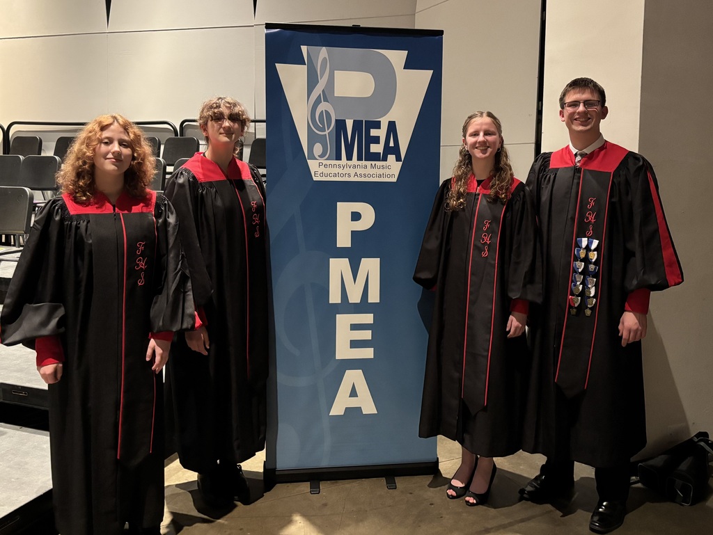 4 students at PMEA