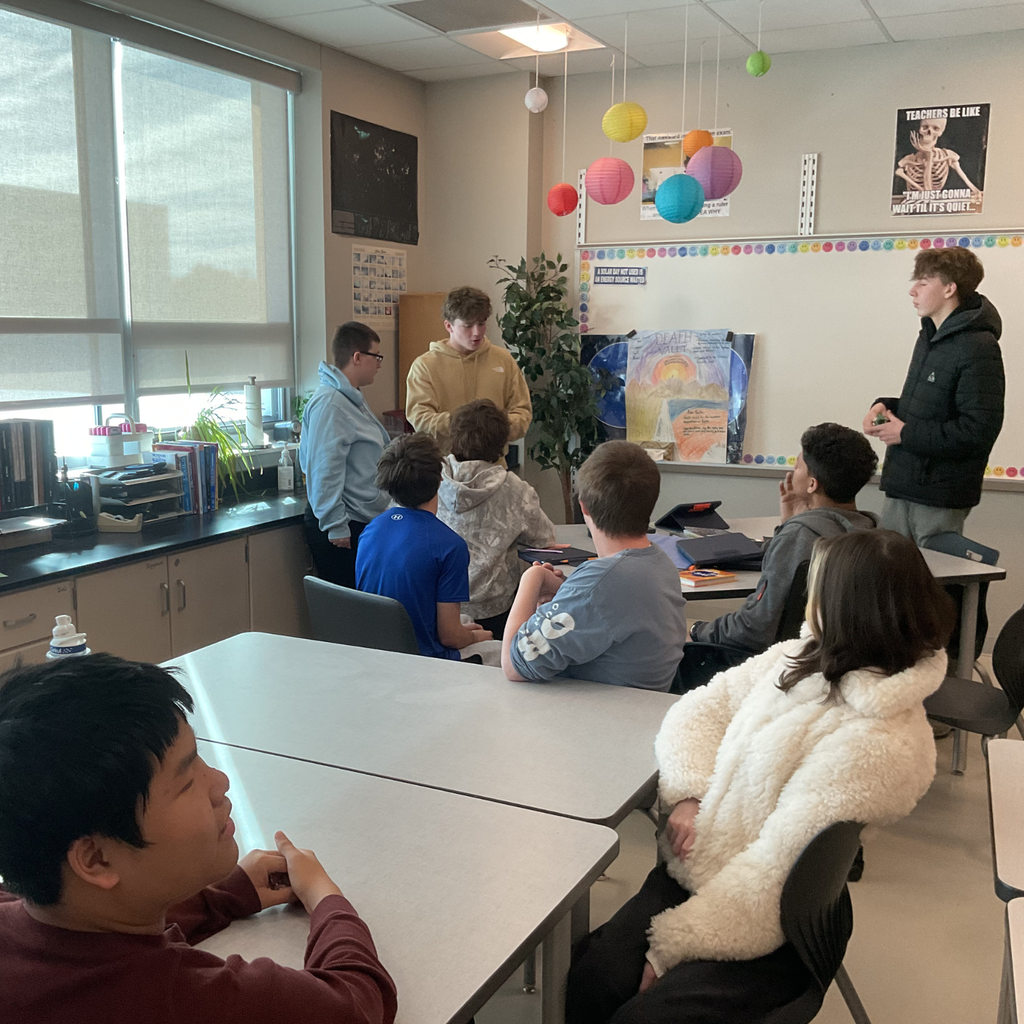 Sophomores in  biology classes are playing Biology Taboo to review vocabulary terms