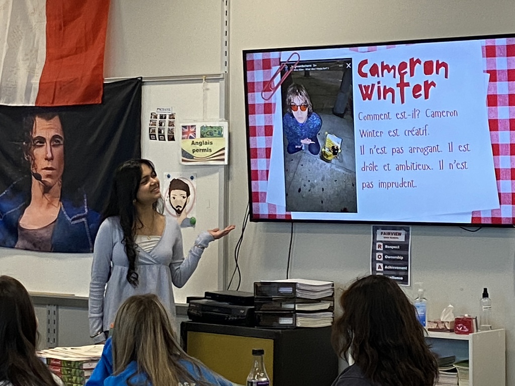 They recently made their first presentations, saying a few words about some of their favorite celebrities. 