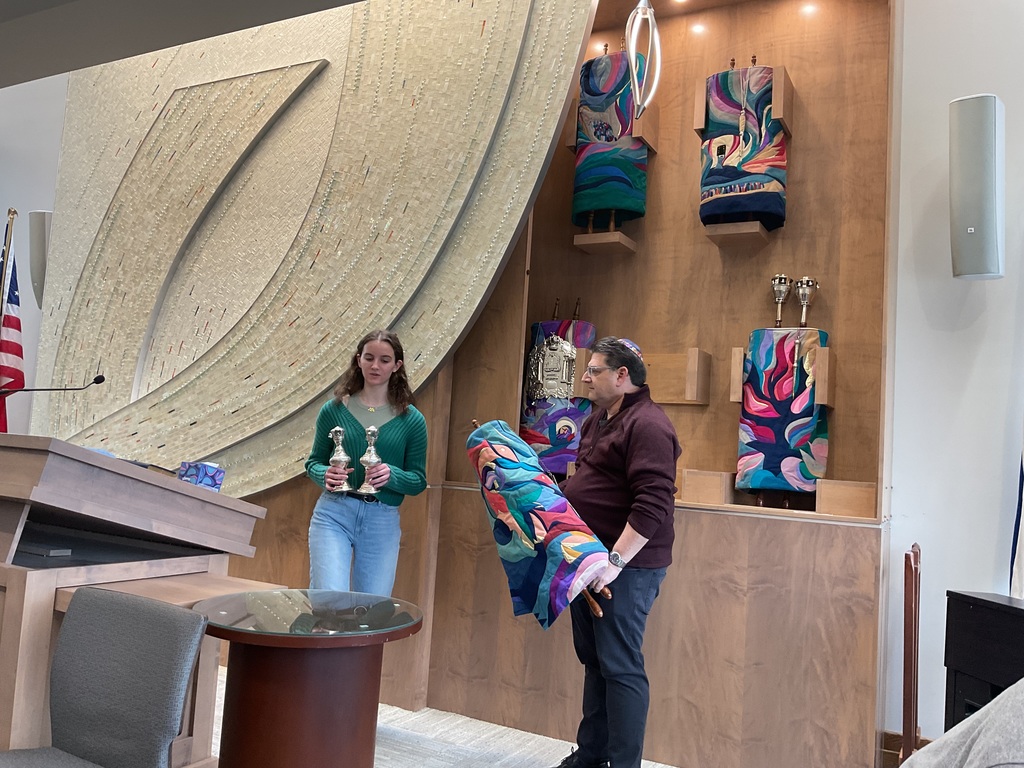 History of the Holocaust students visited the Temple Anshe Hashed in March. 