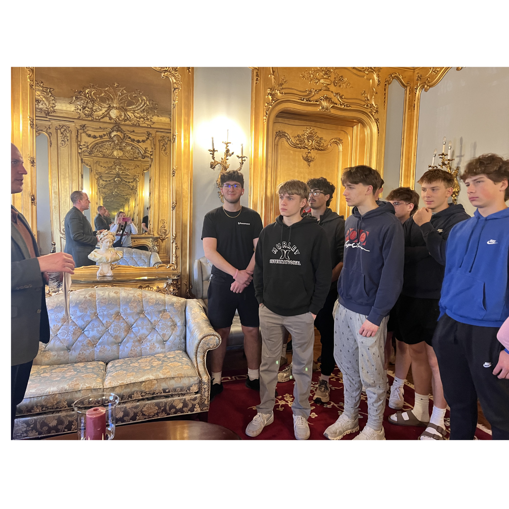 Gannon University and the Hagen History Center welcomed the Erie Experience classes this week to tour the Strong Mansion.