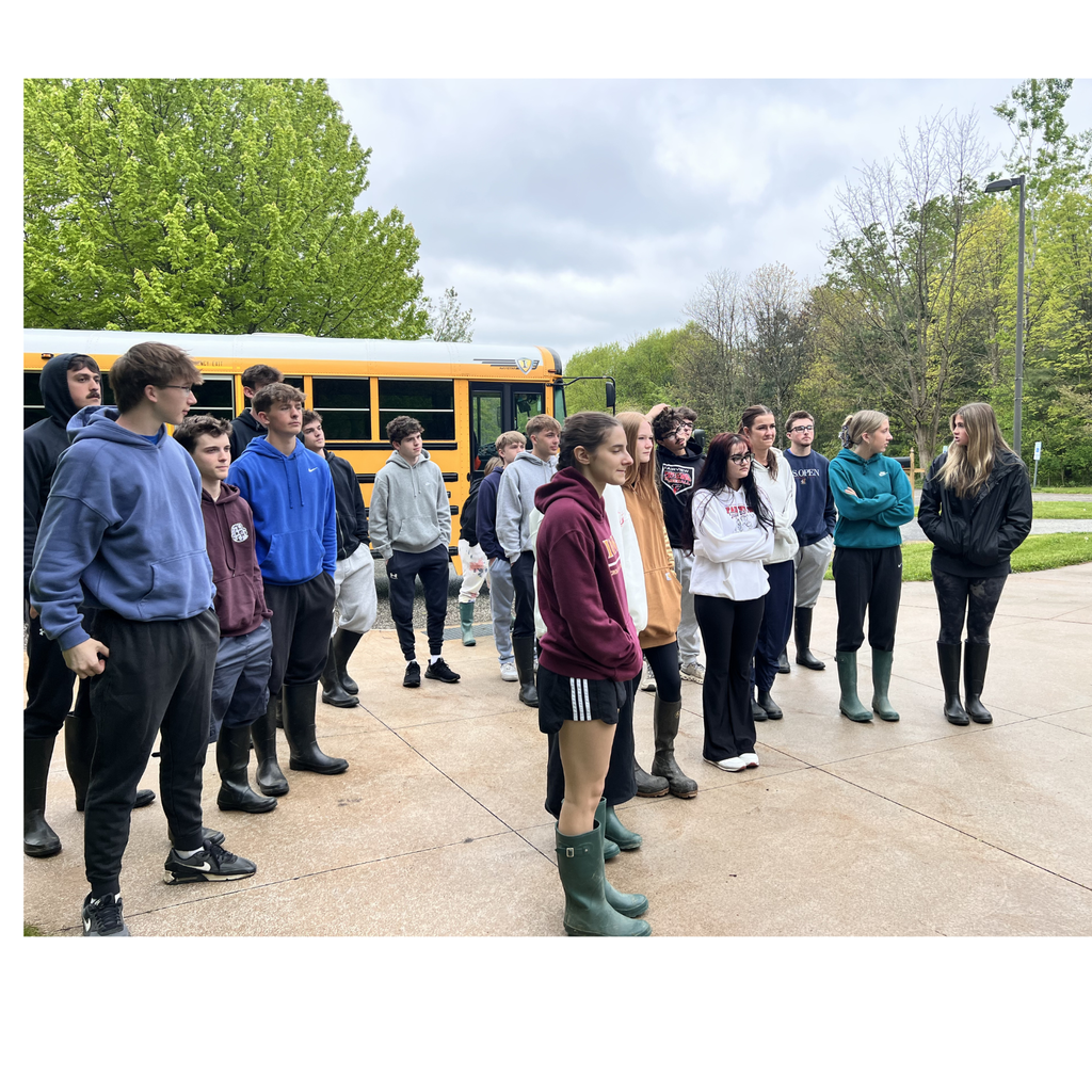 Erie Experience classes returned to Asbury Woods to hike and explore the local nature. 