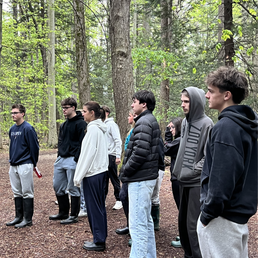 Erie Experience classes returned to Asbury Woods to hike and explore the local nature. 