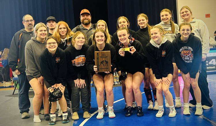 🤼♀️🐅🤼♂️