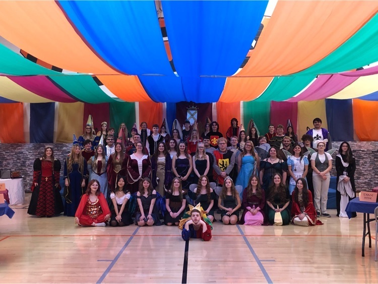 Madrigal cast