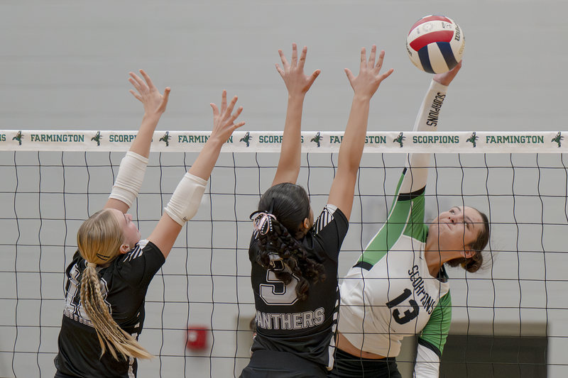 FHS Wins the Four Corners Honors Volleyball TournamentFHS Wins the Four Corners Honors Volleyball Tournament
