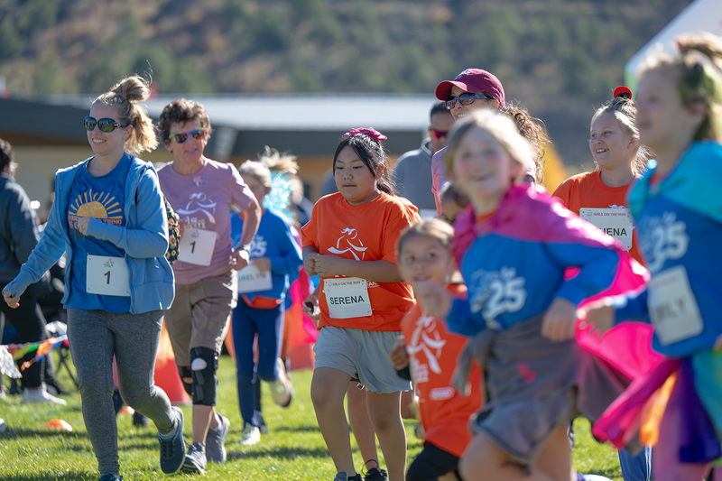 Mesa Verde and Apache Girls on the Run Teams Cross the Finish Line with Confidence