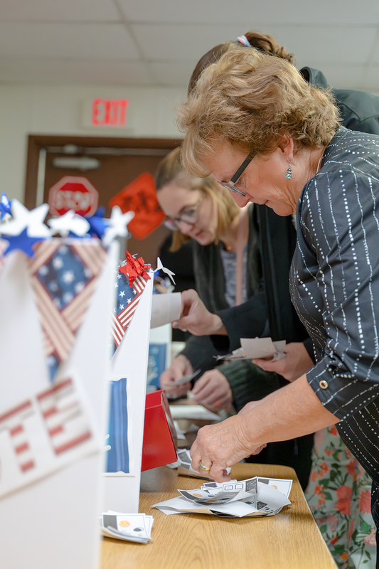 Learning Democracy in Action: Ladera Students Participate in Mock Election