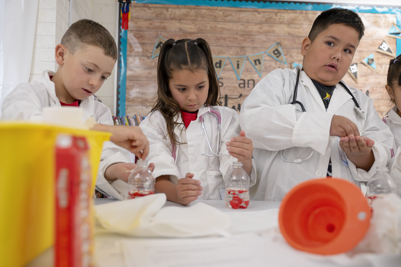 Country Club’s 2nd Graders Turn Classroom Into Hospital for Human Body Unit