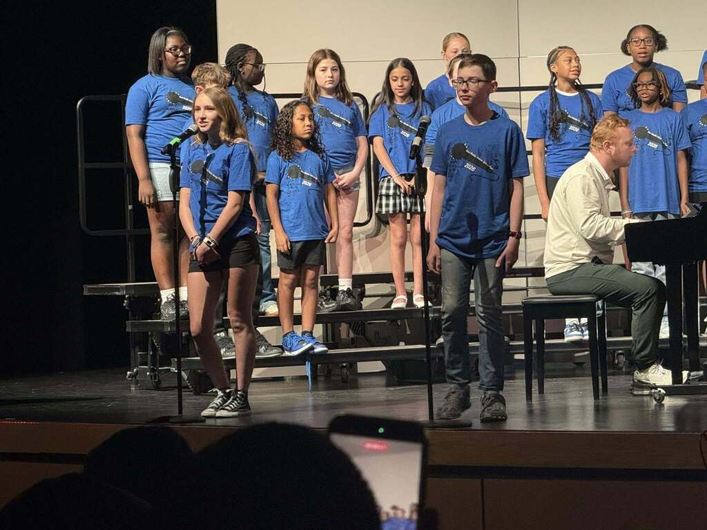 Students singing at East Middle School’s Spring Pop Concert.
