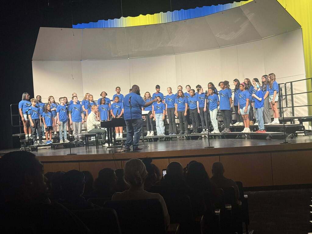 Students singing at East Middle School’s Spring Pop Concert.