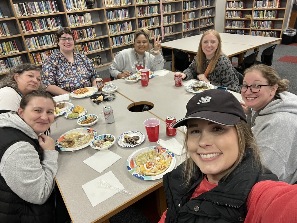 Teachers eating lunch