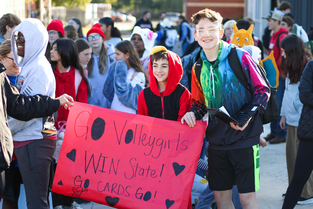 FJHS Students outside to cheer on HS volleyball team