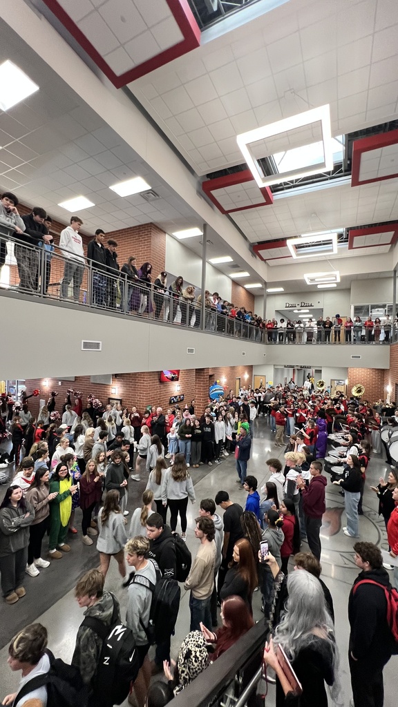 students walking through spirit line