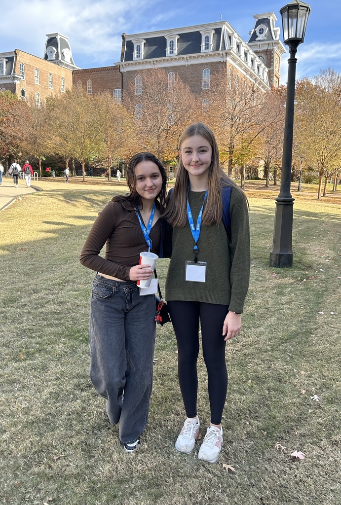 2 students at the UofA