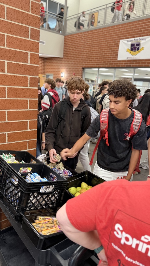 Students getting breakfast