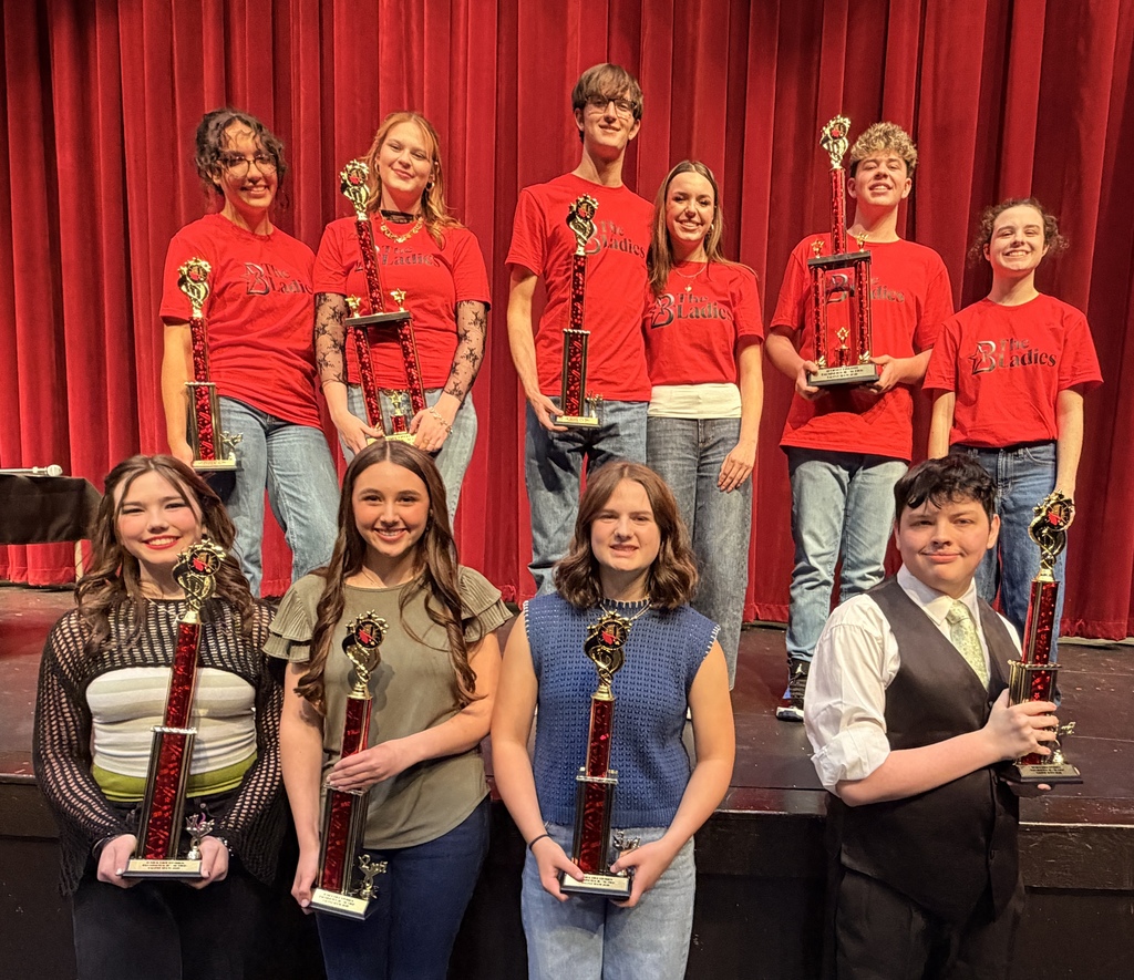 picture of finalists with their trophies