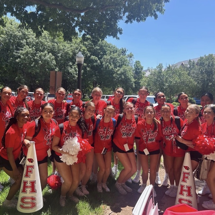 cheerleaders posing 