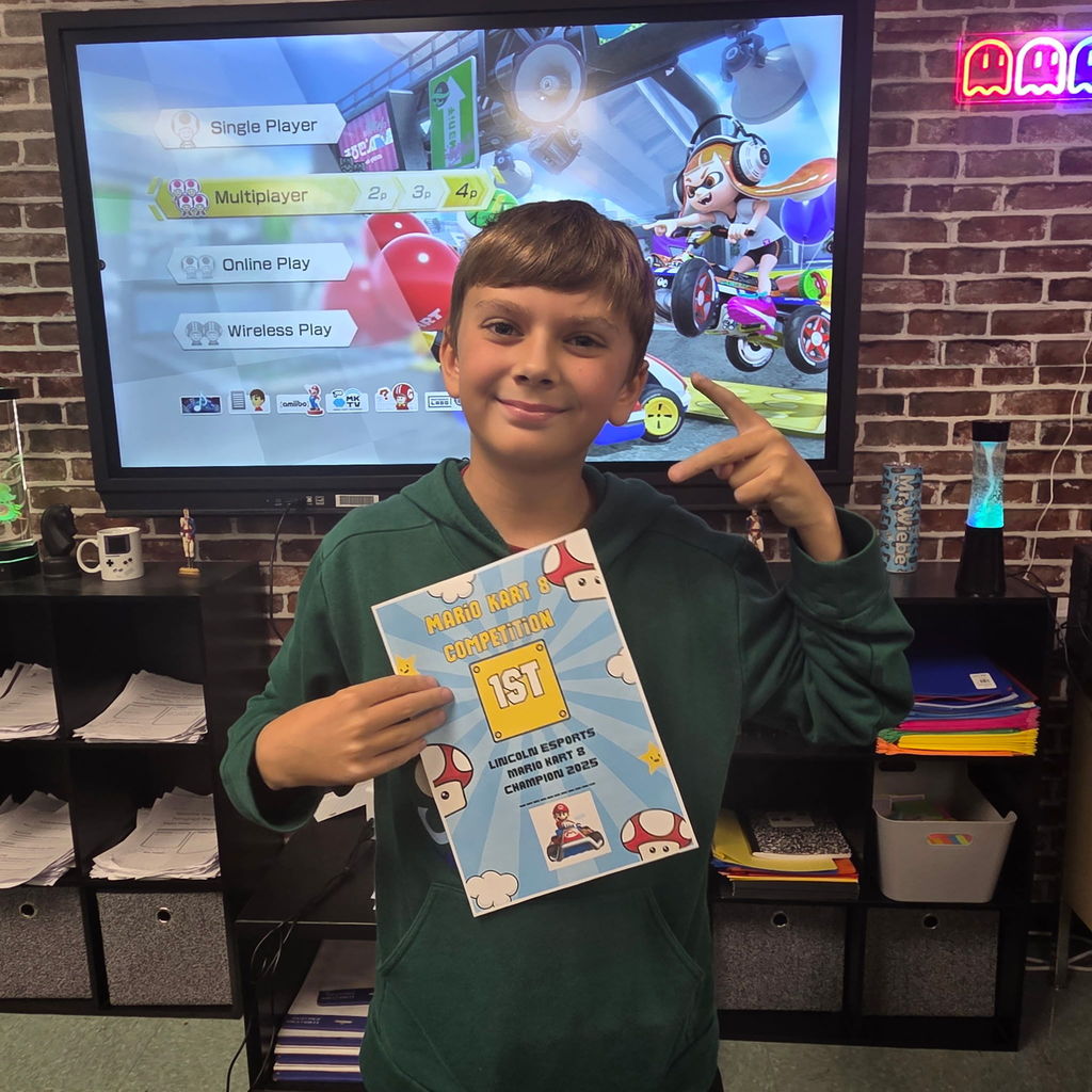 Students in an ESports club competing in a Mario Kart 8 tournament.