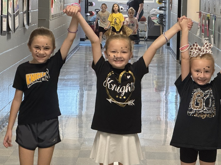 Students dressed in Spirit wear