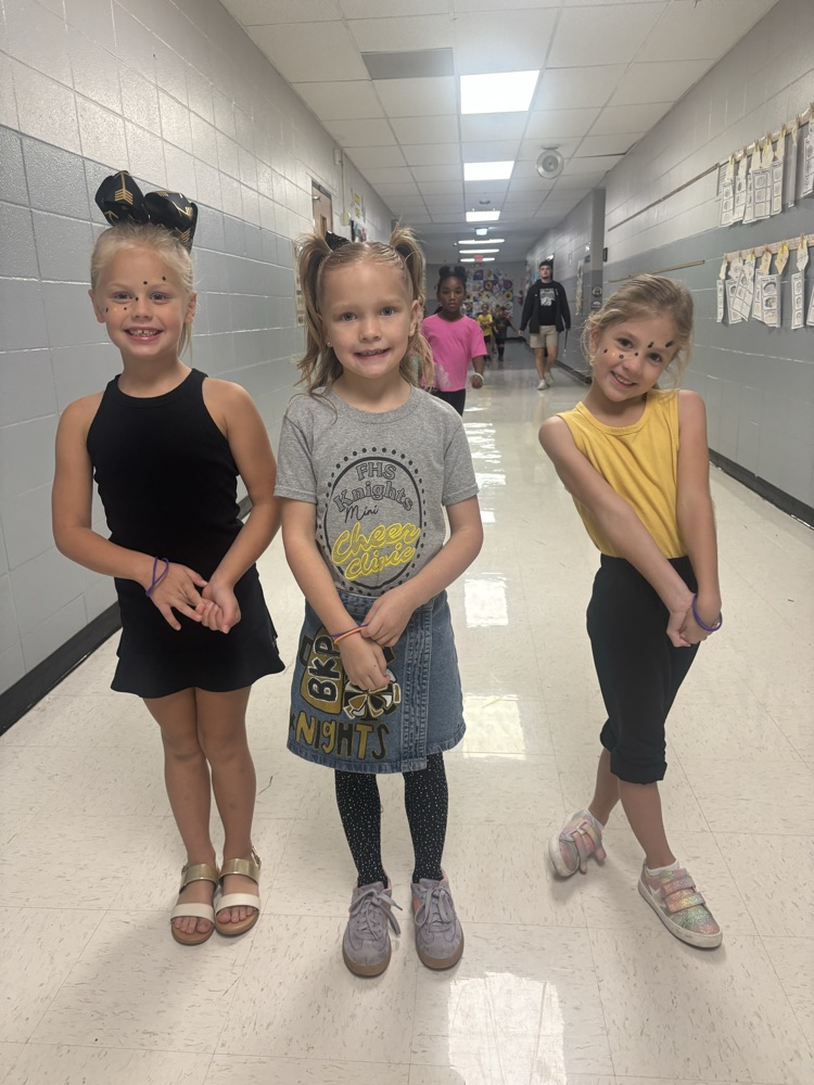 Students dressed in Spirit wear