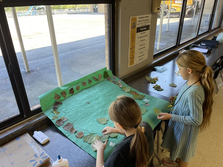 students working on 3 Branches of Government Project