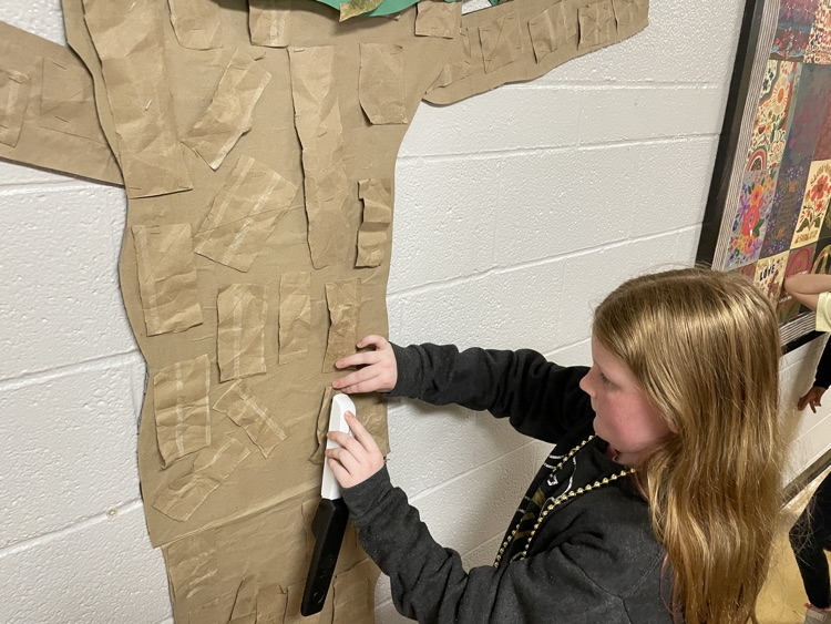 students working on 3 Branches of Government Project