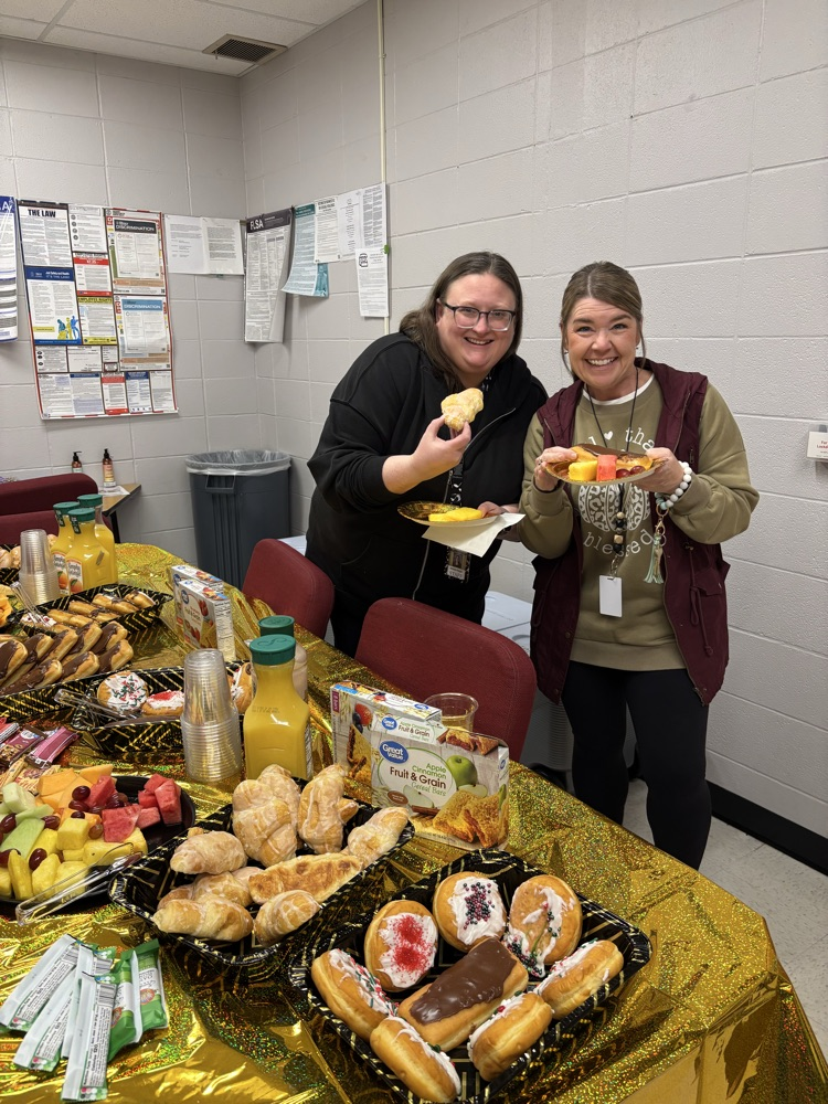 teachers with breakfast 