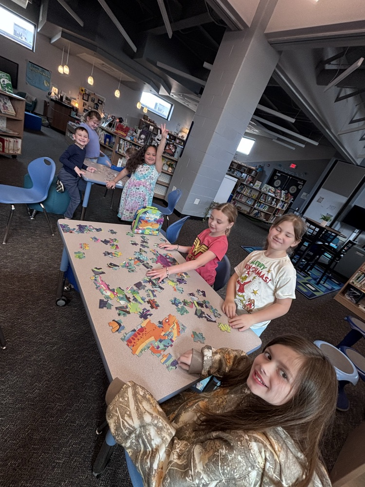 kids doing puzzles