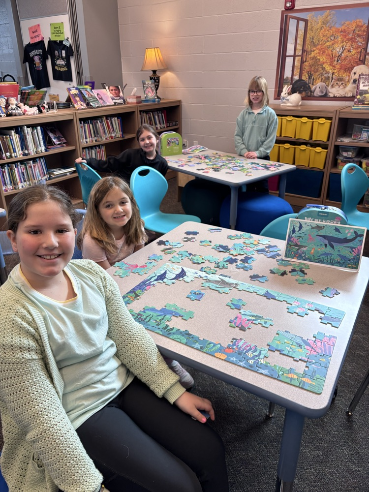 kids doing puzzles
