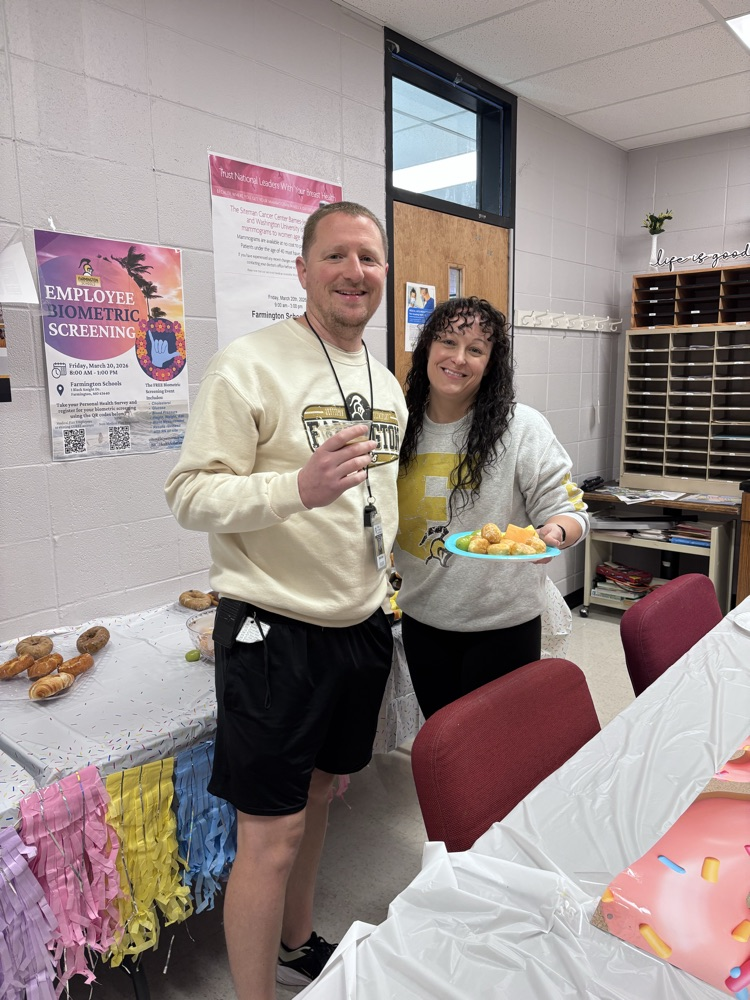 teachers with breakfast