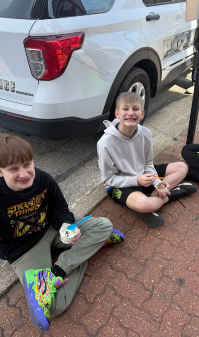 Students eat ice cream at Mercantile