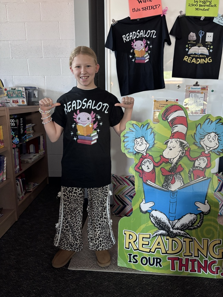 student in reading tshirt 