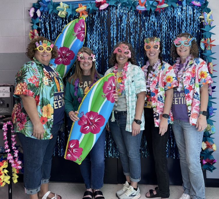 teachers dressed for summer