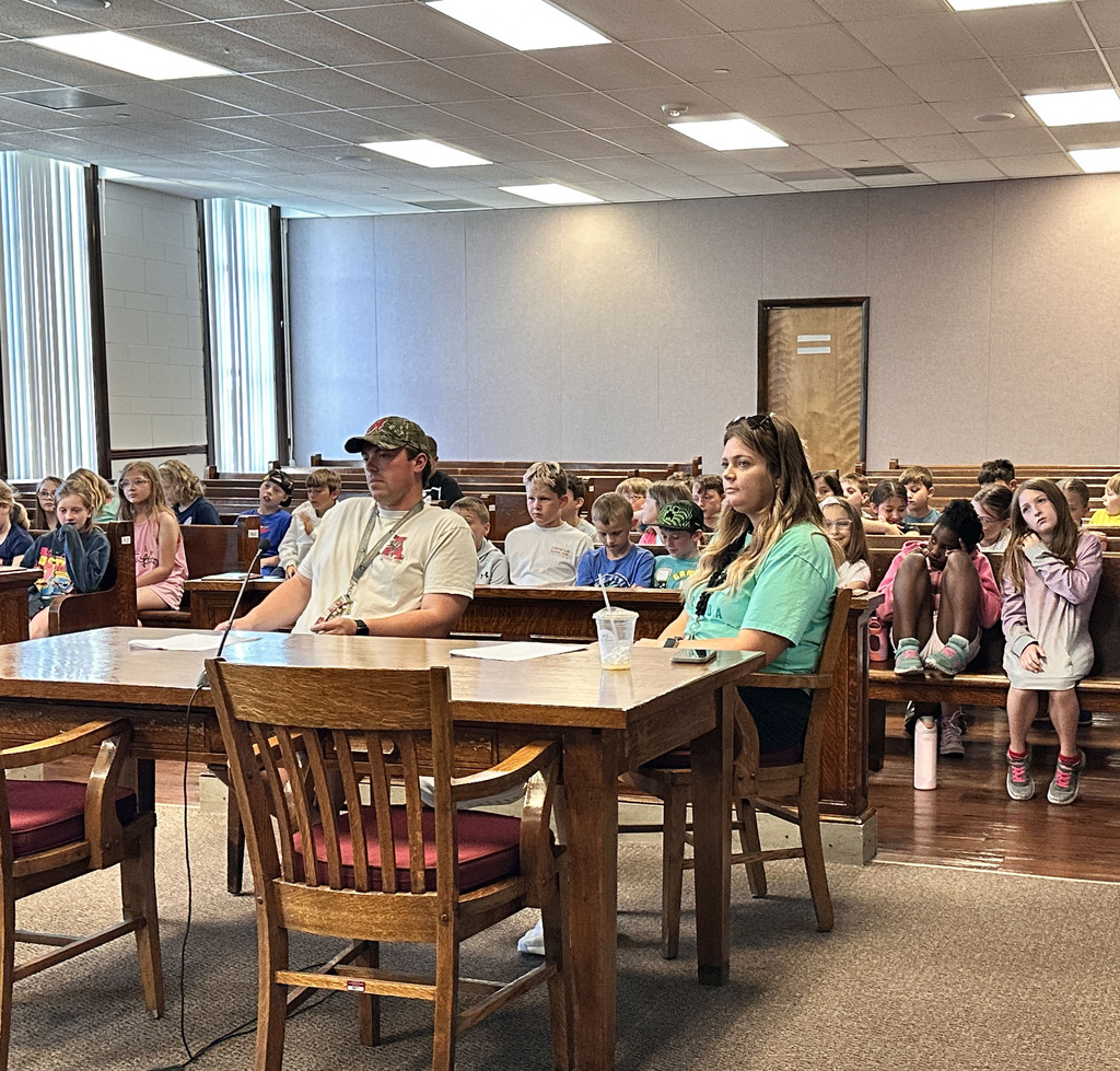Kids in courthouse