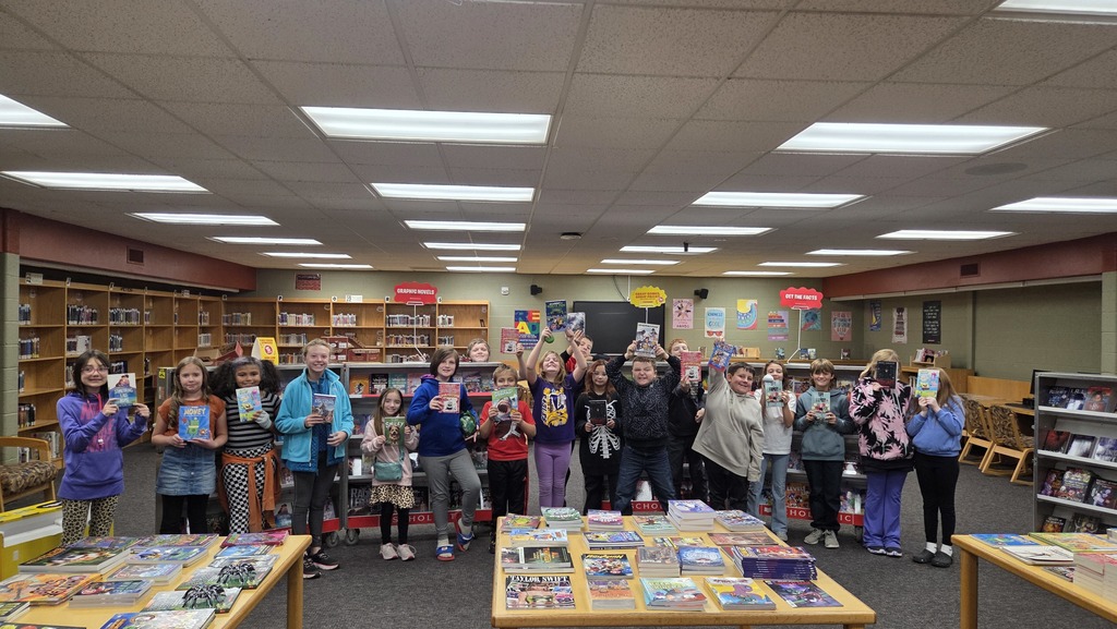 more cheering children from getting book from book fair