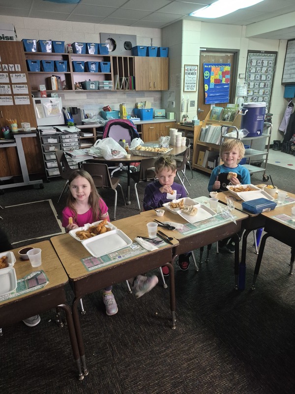 Enjoying Lunch Texas Roadhouse style 