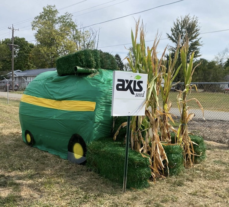 ffa straw sculpture