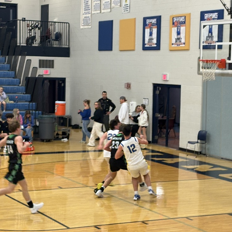 Rockets drive the lane