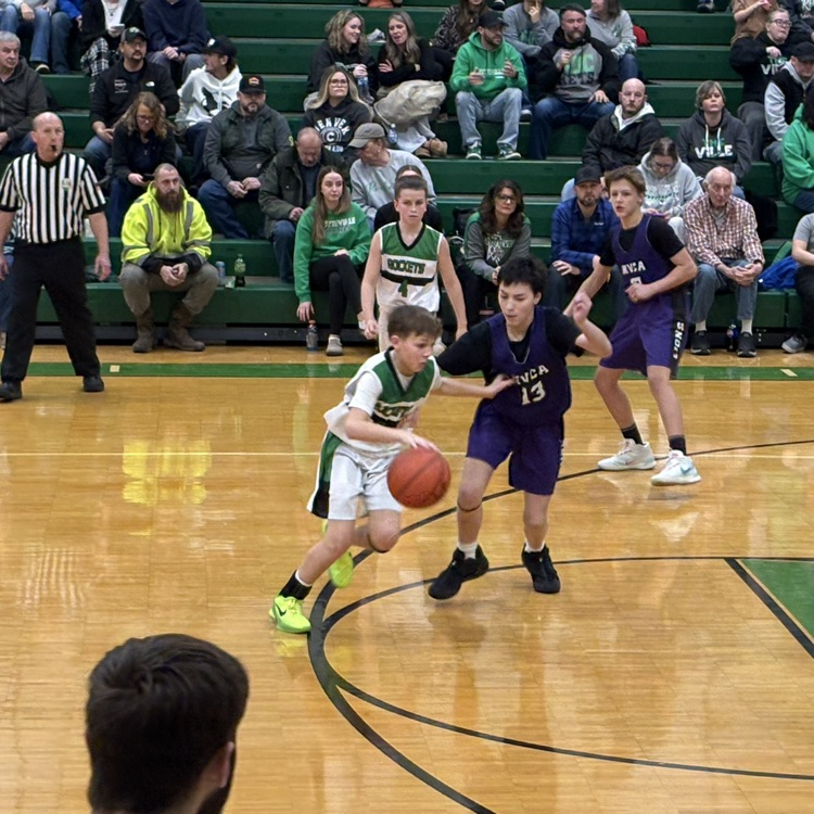 Rockets drive the lane