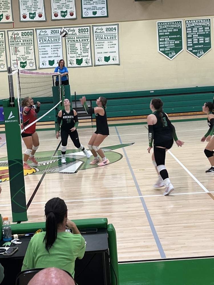 varsity lady rockets vs Fairfield 