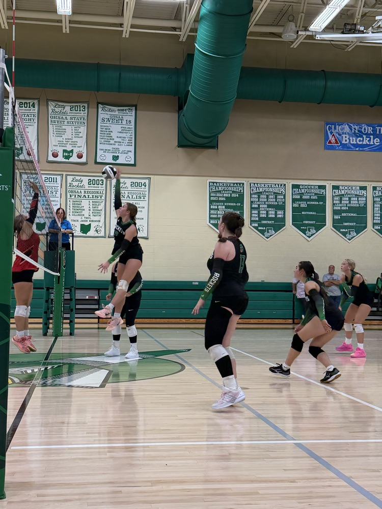 varsity lady rockets vs Fairfield 