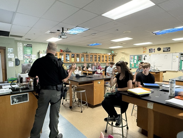 SRO Noonan teaching about collect evidence  correctly