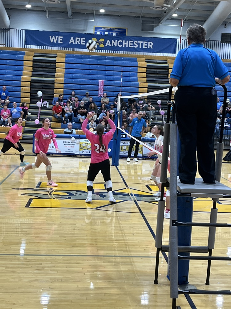 varsity volleyball at Manchester