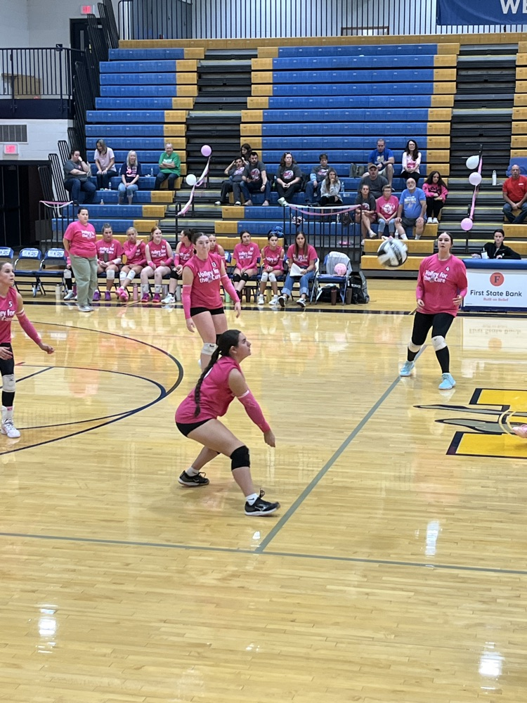 varsity volleyball at Manchester